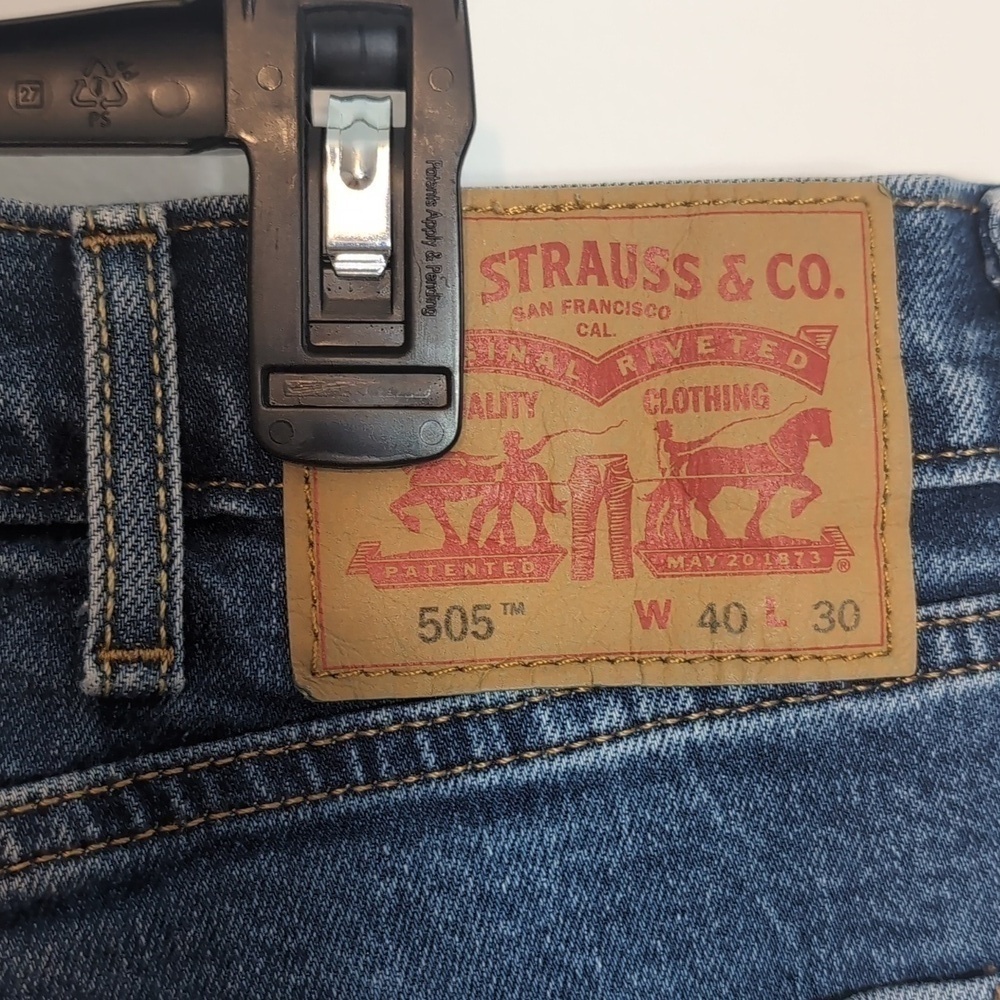 Levi's 505 Regular Straight Leg Denim Jeans - Picture 3 of 6